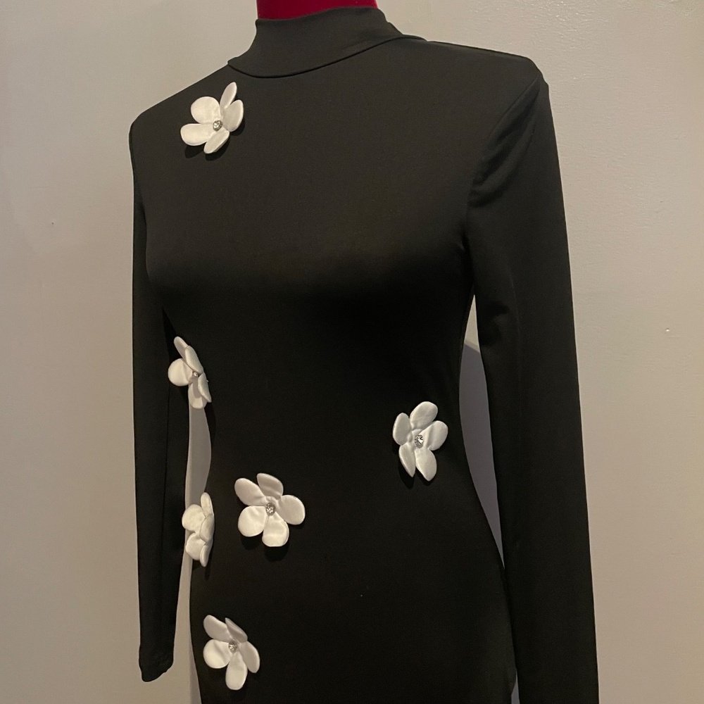 SHEIN White Floral Decor Black Stand Collar Long Sleeve Maxi Dress Size XXS - Picture 4 of 16